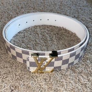 Men’s Louis Vuitton belt